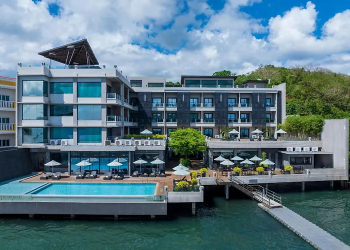 4-Sterne-Hotel: Two Seasons Coron Bayside Hotel